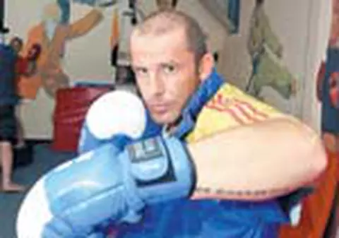 Zmara intra in afaceri