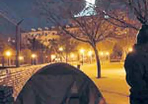 Isi aduna corturile in fiecare dimineata