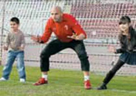 Giani Kirita, la o miuta cu copiii sai