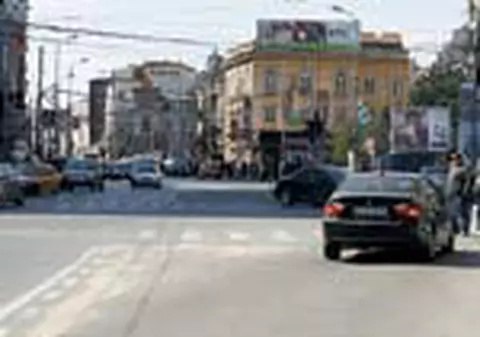 Lovitade masina ministrului 