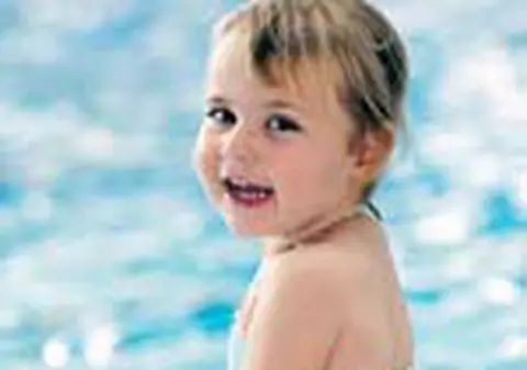 'Copilul acvatic' a inotat 400 de metri