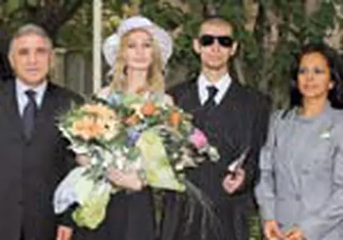 'Ne gandim sa ne maritam fetele, nu sa ne despartim'