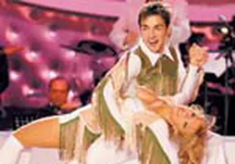 Andreea Balan isi risca sanatatea in pasi de dans