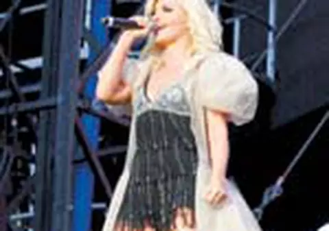 Loredana costa 10.000 euro