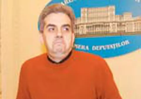 Doctorii i-au spart nasul