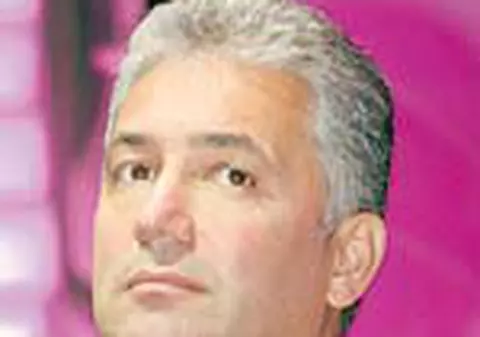 Adriean Videanu are probleme cu gramatica, la fel ca Vanghelie