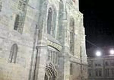 Biserica Neagra si Castelul Bran, pazite de lunetisti