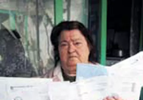 N-a mai aprins un bec de doi ani!