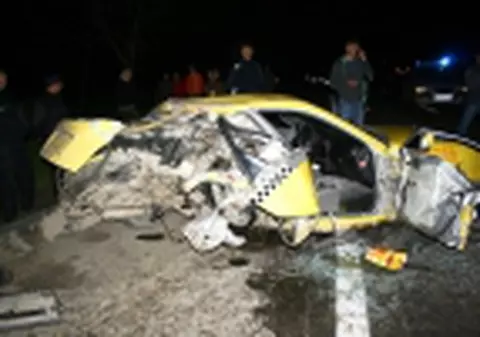 Ora 14.30: American grav ranit intr-un accident rutier