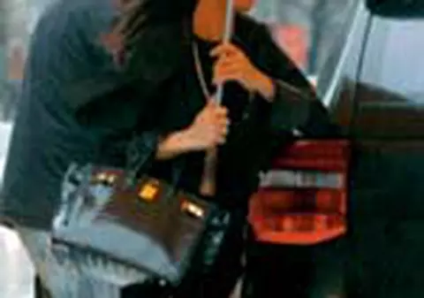 Cat ai da pe o geanta de fite? 