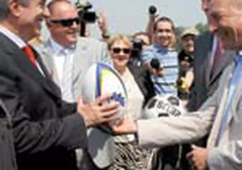 Base a vrut sa-l 'execute' pe Tari