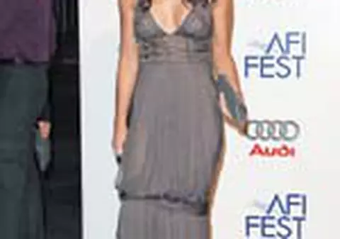 Demi Moore, singura prin Bucuresti