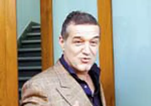 Gigi Becali a fost turnat de Coman