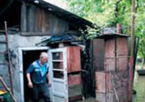 Au navalit apele peste ei!