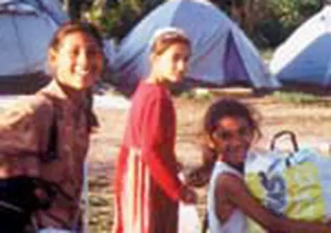 Primarul Romei a cerut demolarea a 65 de tabere de tigani