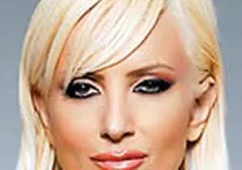 Daniela Gyorfi va lua lectii de dans de la bebelusa Oana