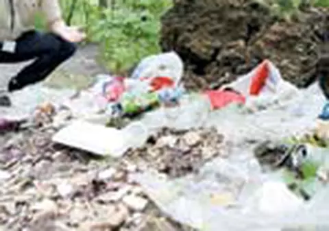 Ce de gunoaie au lasat in urma lor!