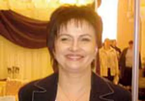 Mama Andreei Marin a scos aproape 3.000 de batrani in strada