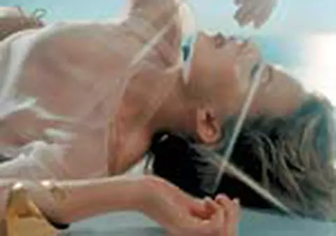 Vrea 7camere pentru haine