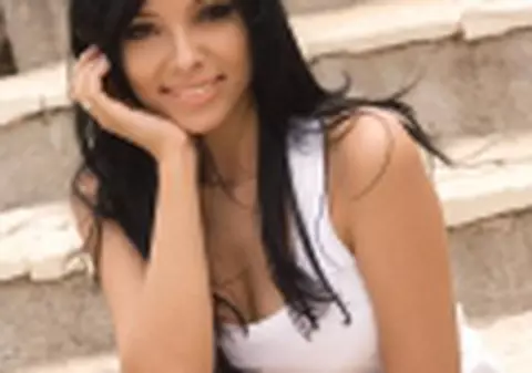 Corina Caragea, Hi-Q, Andreea Balan si Bitza vor prezenta 'Euro Top 20', la MTV