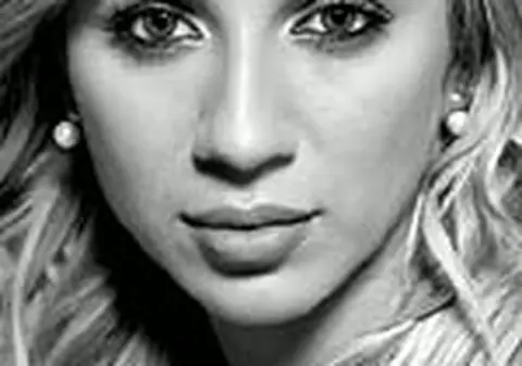 Rocsana Marcu, licentiata in Comunicare