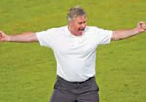 Hiddink, tradatorul anului in Olanda