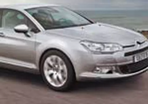 Citroen C5 versus Renault Laguna