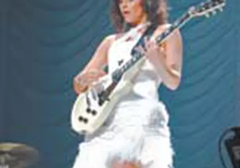 Nelly Furtado la B'Estfest