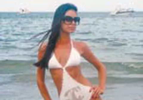 Natalia Mateut a facut furori pe plaja