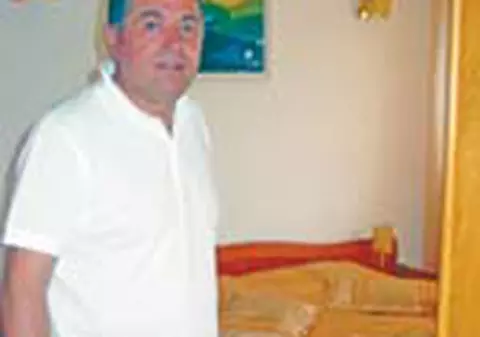 Basescu cazat in camera lui Nicu Ceausescu