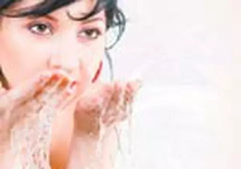 Femeile se spala pe maini mai des decat barbatii