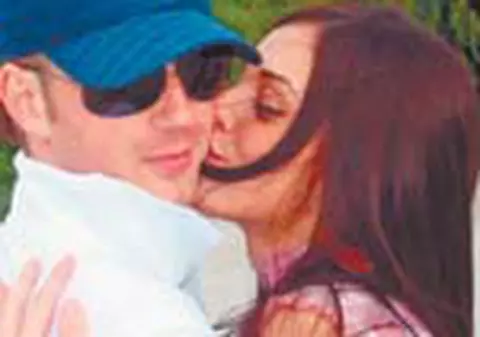 Si-a tras iubita noua 