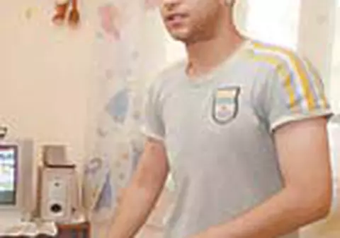 L-a snopit in bataie pe hotul care-i intrase in casa