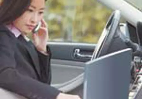 Tu ce faci cand esti blocat in trafic?