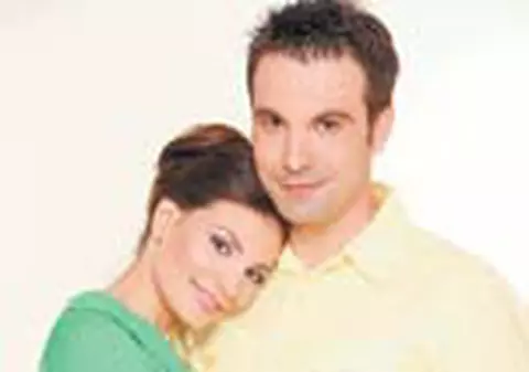 Ginghina si Papadopol sunt parintii unei fetite