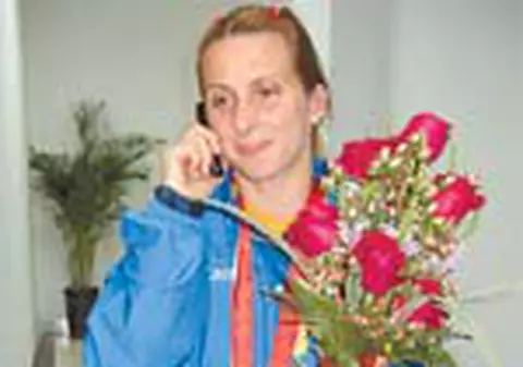 Masina si bani pentru Alina Dumitru