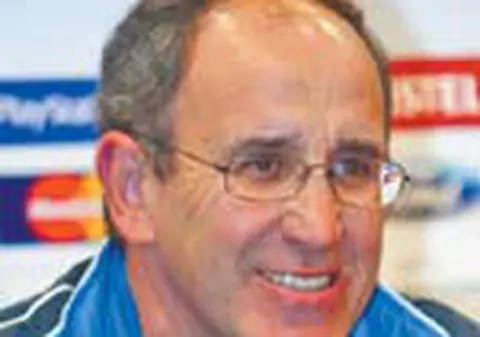 Cine este Javier Irureta