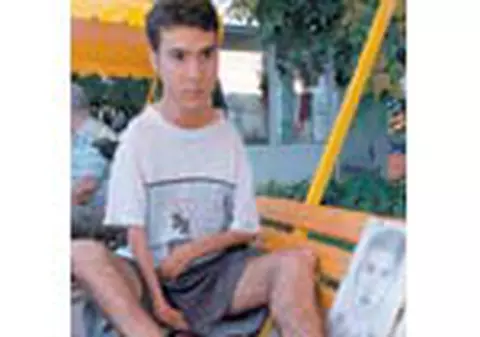 Face portrete cu piciorul