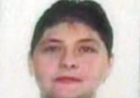 Inchideti-o pe viata!