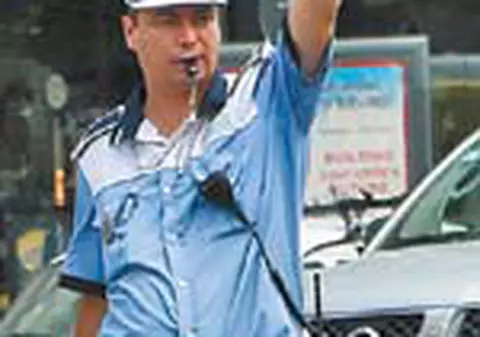 Politistii au cele mai 'grase' sporuri