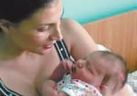 Ce bebe dragut au Ioana si Papi!