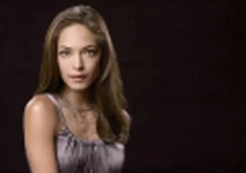 Kristin Kreuk a avut 'interzis' la tuns!