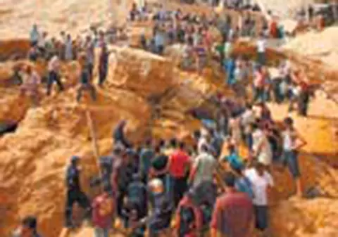 Sub aceste stanci ar putea fi 500 de oameni