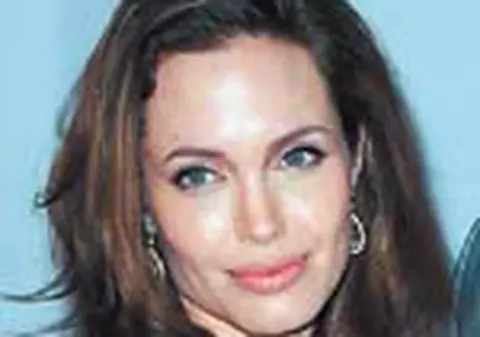 'Angelina Jolie e proasta!'