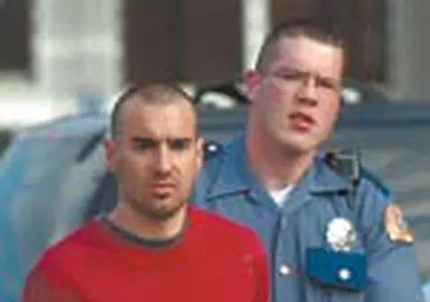 A ucis la intamplare pe strada oameni