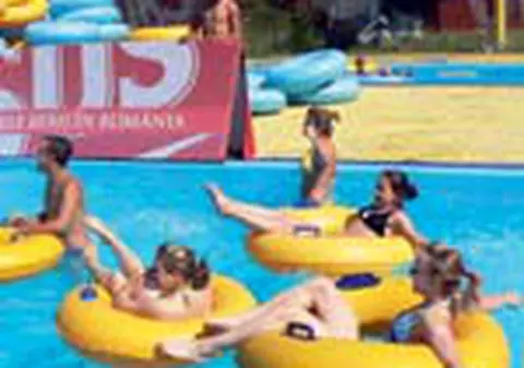 Gimnastele la balaceala
