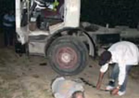 A murit electrocutat in utilajul pe care lucra