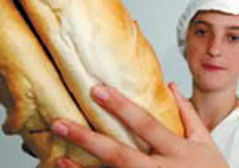 De ce nu ieftiniti painea? 