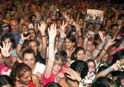 6.000 de fani la RBD!