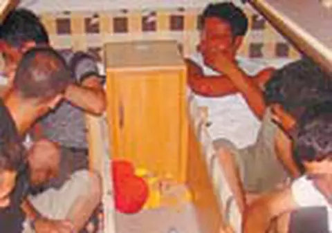 Irakieni ascunsi in lazile de la paturi